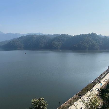 Tranquil Water Guest House Pokhara Esterno foto