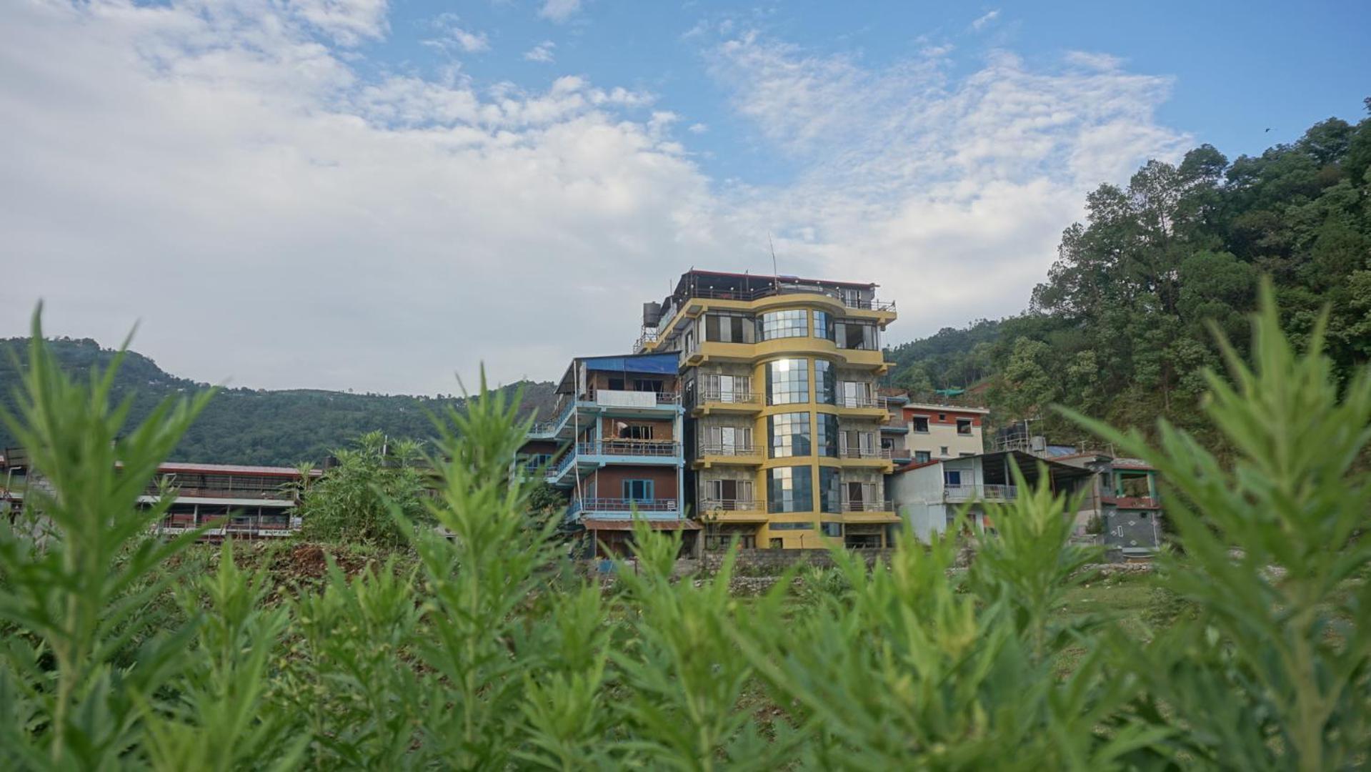 Tranquil Water Guest House Pokhara Esterno foto