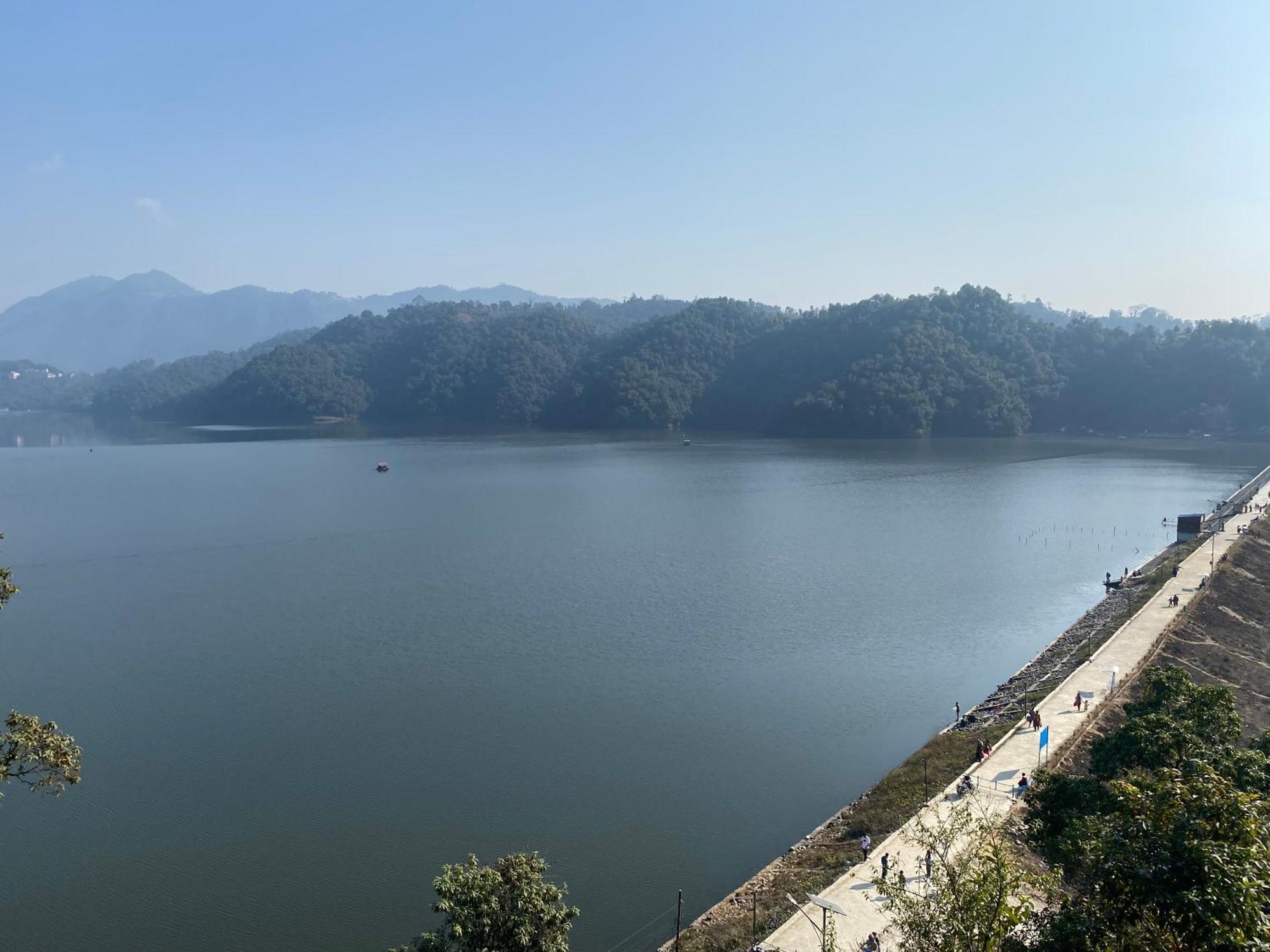 Tranquil Water Guest House Pokhara Esterno foto